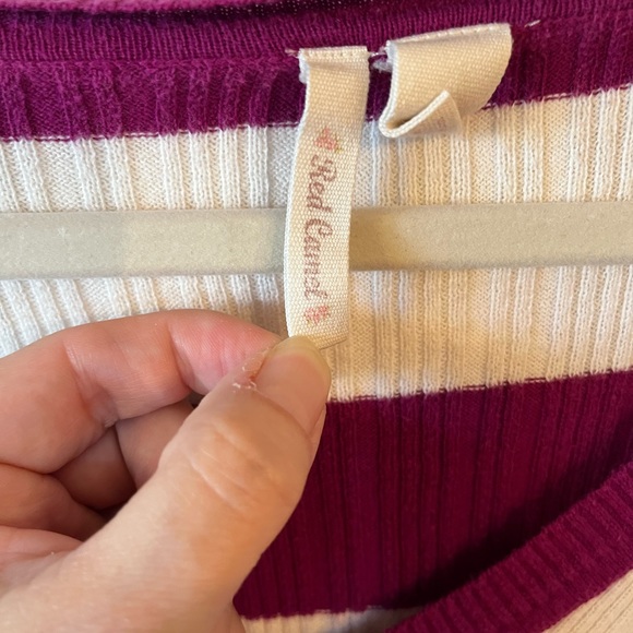 Juniors Size XL V Neck Sweater $8 - Picture 4 of 4